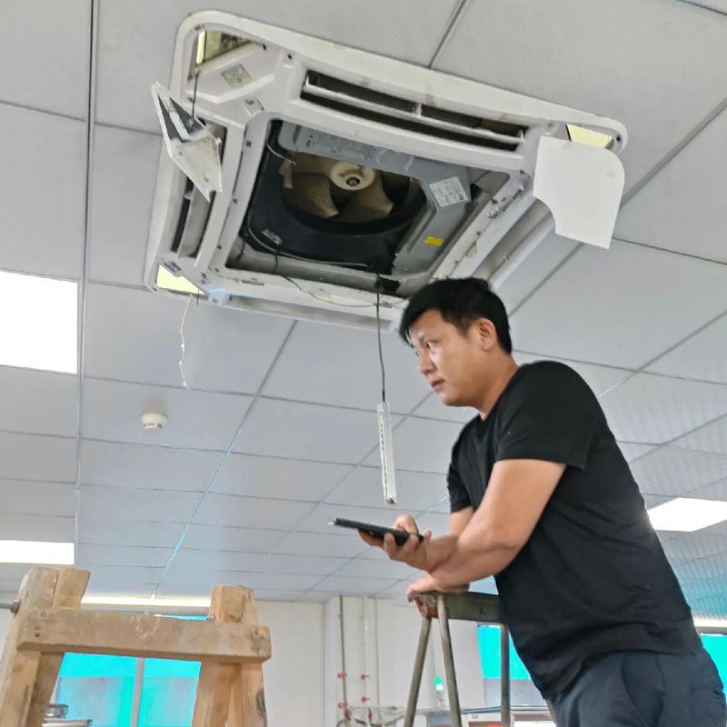 工廠五匹天花機換水泵與E9代碼維修實錄｜同城空調維修案例分享
